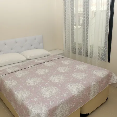 Saatli Apartmán Çeşme